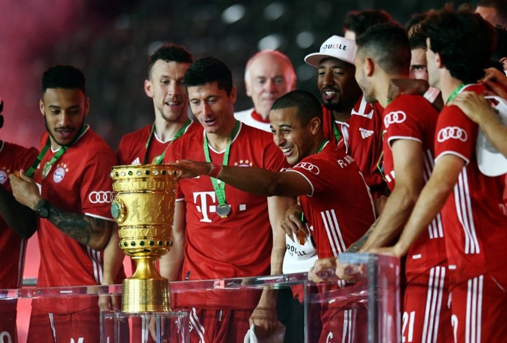Neuer espère voir Thiago rester au Bayern. AFP