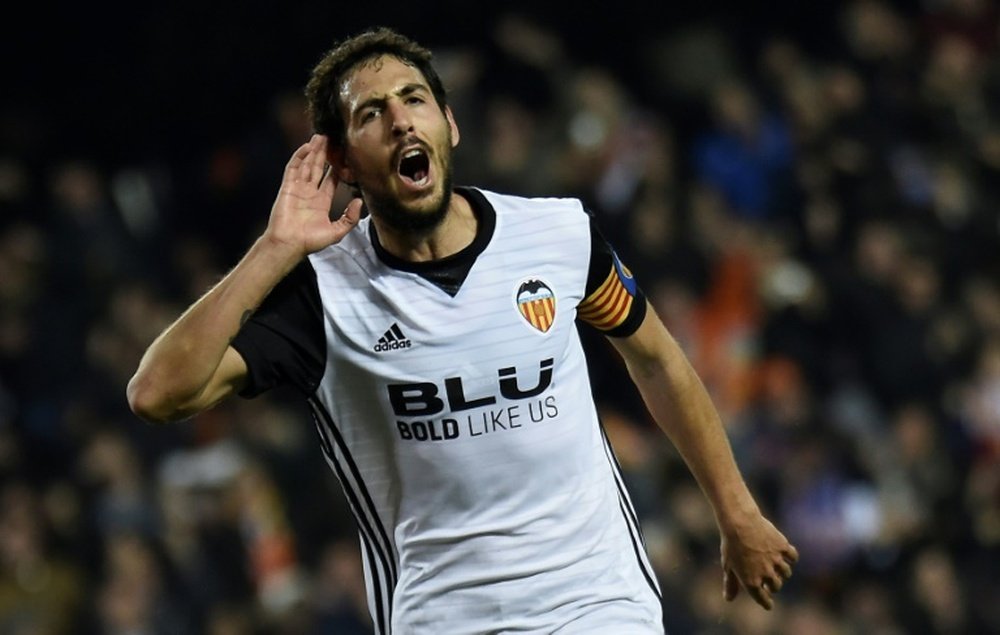Parejo estuvo a punto de fallar el penalti que dio el triunfo al Valencia. AFP