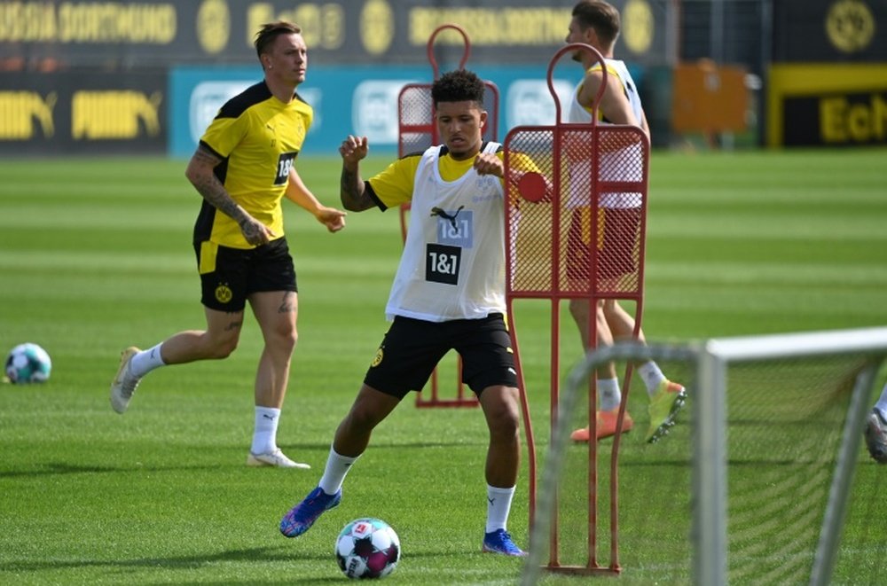 El Borussia firmó a Sancho hasta 2023. AFP