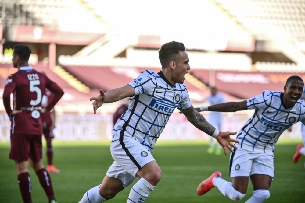 Atletico have decided to wait to sign Lautaro Martinez. AFP