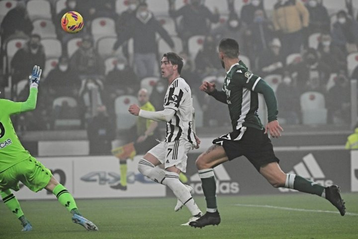 Vlahovic y Zakaria le dan un aire renovado a la Juventus