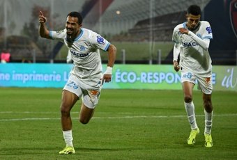 El Olympique de Marsella confirmó su recuperación con una goleada por 1-5 ante el Clermont. Los marselleses dan un serio aviso al Villarreal, rival en Europa League esta próxima semana.