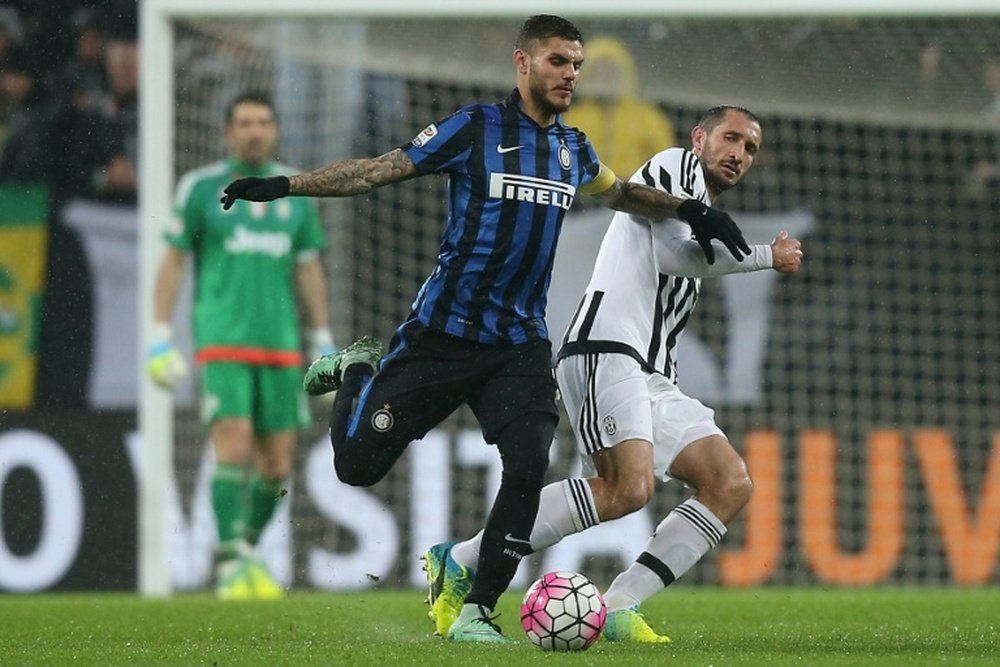 Inter Milans Mauro Emanuel Icardi (L) is out injured for the Atalanta game