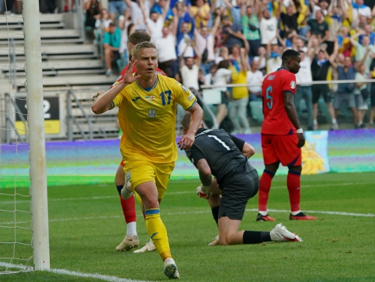 Zinchenko Tells Mudryk To 'rip His B****s Off' If He Scores Against Arsenal