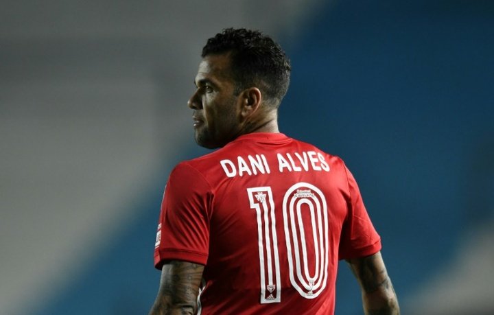 Dani Alves, duda para la vuelta de la final del Paulista