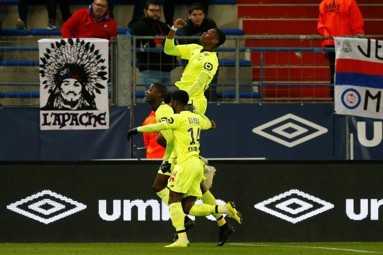 Nuevo pinchazo del Lyon; el Lille sigue a la caza del PSG