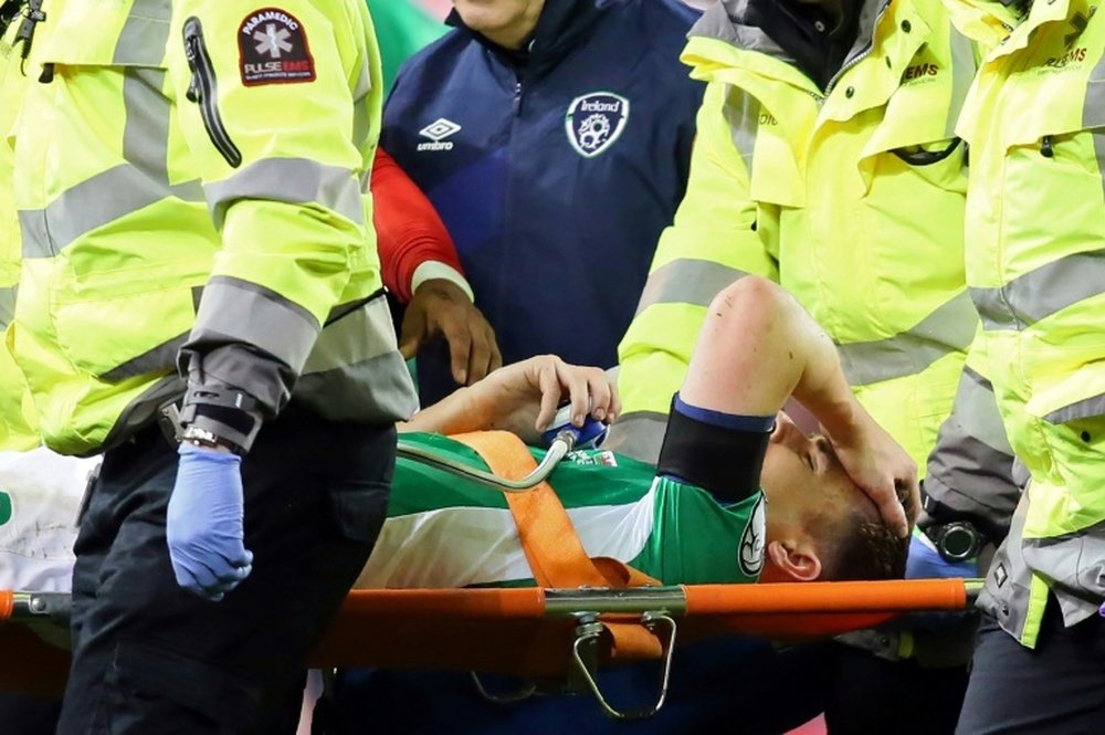 La imagen de Seamus Coleman dio la vuelta al mundo por lo escalofriante de su lesión. AFP