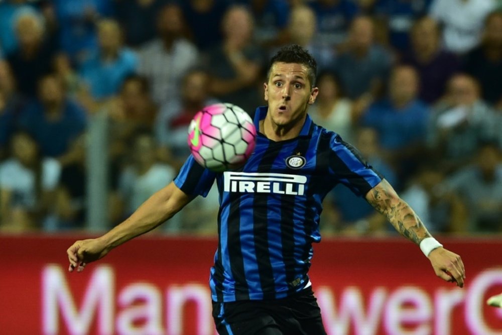 Inter Milans midfielder from Montenegro Stevan Jovetic eyes the ball during the Italian Serie A football match Carpi vs Inter Milan at the Alberto Braglia Stadium in Modena on August 30, 2015