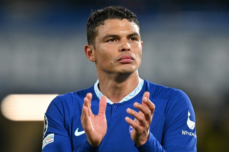 Thiago Silva, who has renewed his contract with Chelsea until 2024, was asked about a possible exit in the upcoming summer transfer window. The Brazilian was linked with Fluminense but denied having had any contact with them.