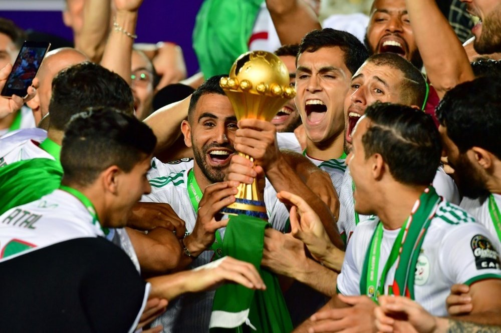 Mahrez est fier d'avoir remporté la CAN avec l'Algérie. AFP