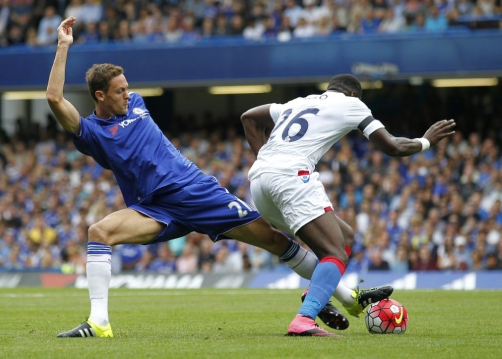 Chelseas Serbian midfielder Nemanja Matic (L) vies with Crystal Palaceâs French midfielder Bakary Sako during the English Premier League football match in London on August 29, 2015