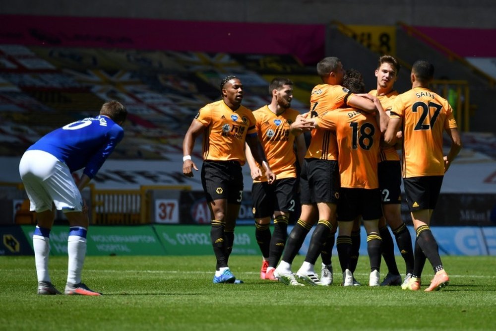 Los Wolves revolucionan el mercado. AFP