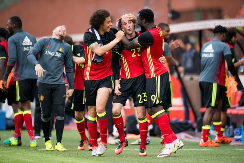 L-R: Belgiums Axel Witsel, Laurent Ciman and Romelu Lukaku celebrate after scoring. BeSoccer