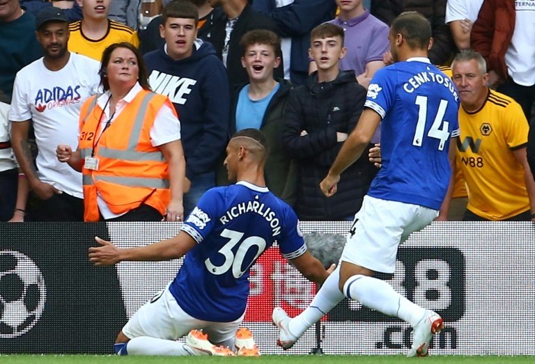 Richarlison irá con Brasil por la lesión de Pedro