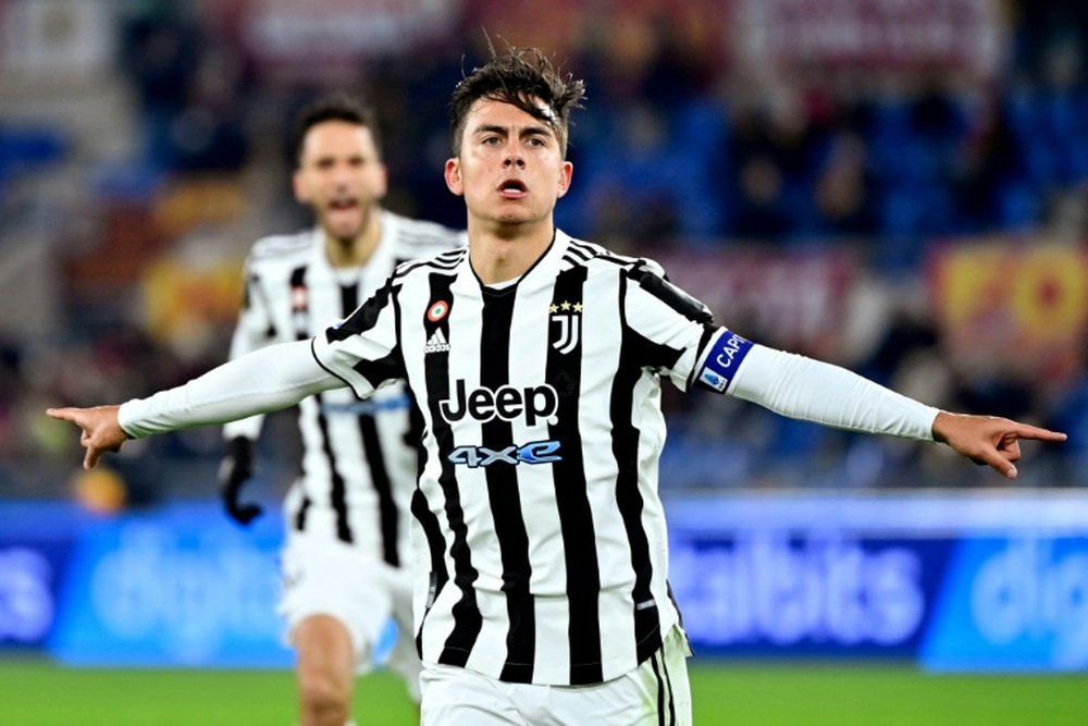 Dybala ended up offering himself to Barcelona. AFP