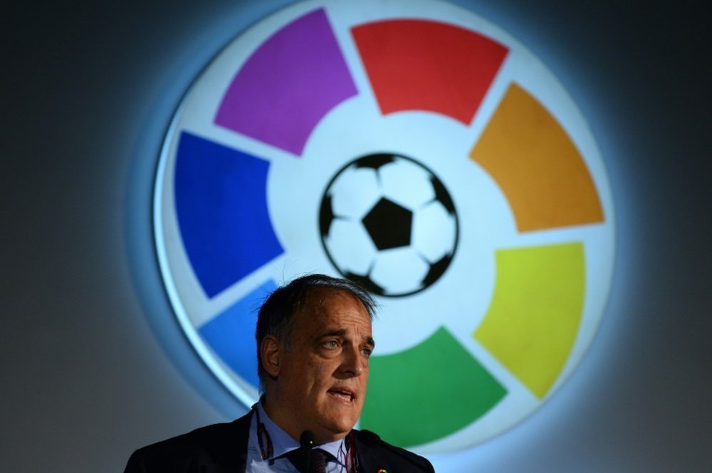 El presidente de LaLiga no estará en el palco del Camp Nou. AFP