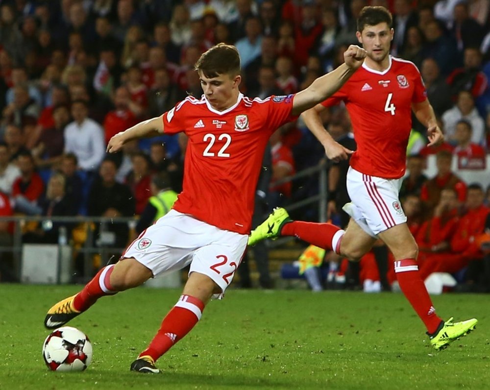 Woordburn le dio a Gales la posibilidad de seguir en la lucha por entrar al Mundial. AFP