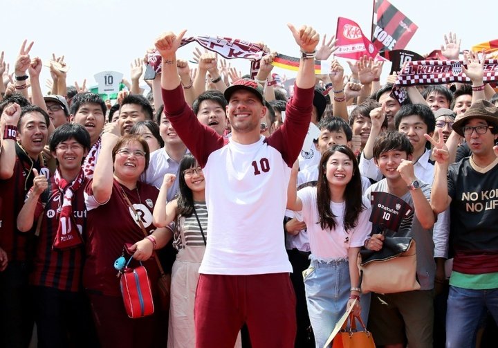 Podolski arrives with promise to boost Japan game