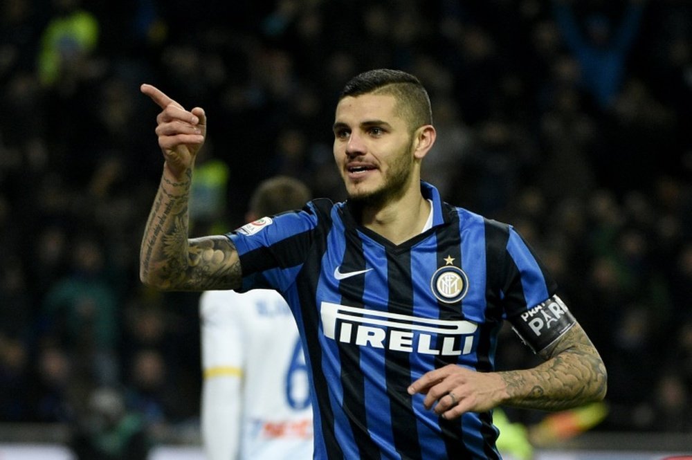 Inter Milans forward Mauro Icardi, pictured on November 22, 2015, sat on the bench for the second consecutive game