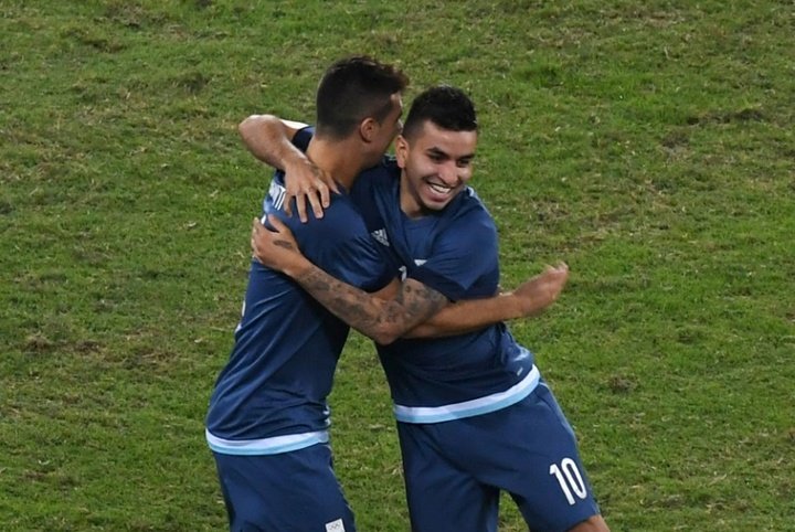 10-man Argentina down Algeria, Gnabry rescues Germany in Olympic football