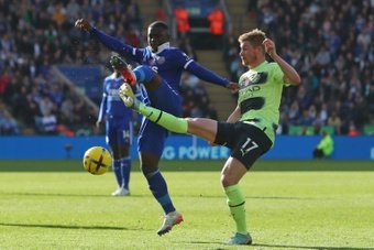 O meia do City, Kevin de Bruyne marcou contra o Leicester.AFP