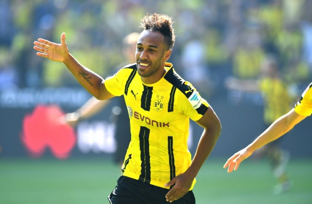 Dortmunds Gabonese striker Pierre-Emerick Aubameyang, pictured on August 27, 2016, netted 25 league goals last season, finishing second to Bayern Munich striker Robert Lewandowski, and the duo look set to lead the way again in 2016/2017