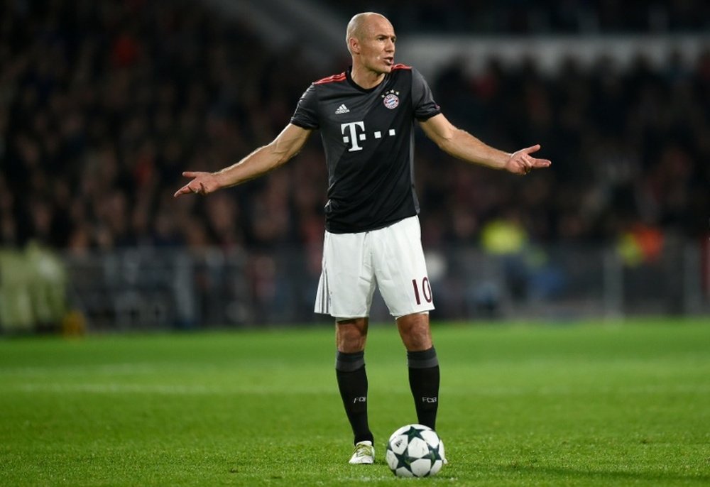 Bayern Munichs Arjen Robben says that despite making the Champions Leagues knock-out phase the teams performance must improve and that it lacks conviction