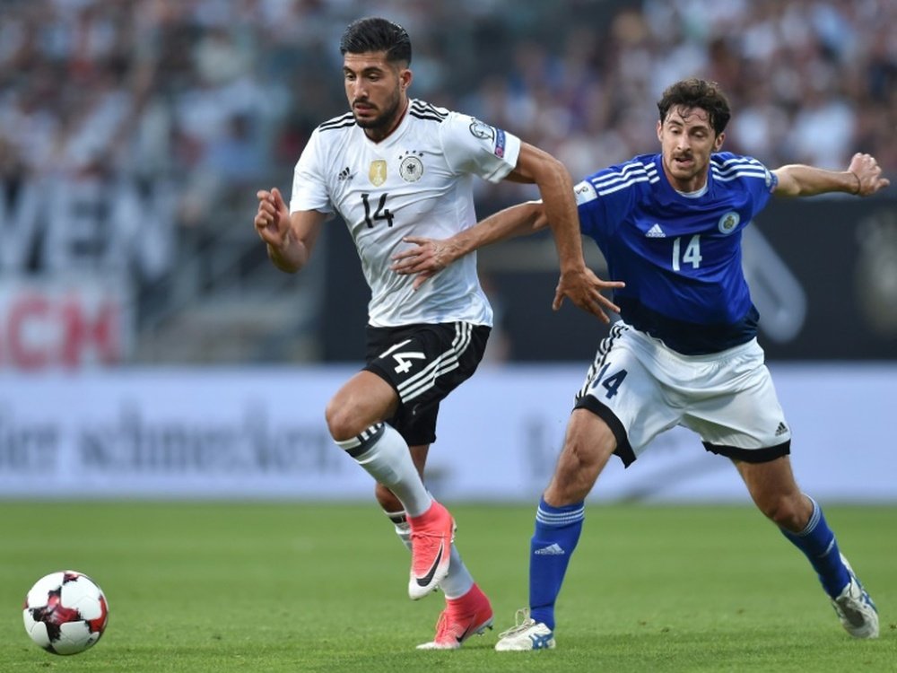 El centrocampista alemán podría haber sufrido un esguince de tobillo. AFP