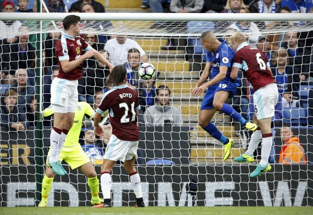 El Leicester ha caído derrotado, no sin polémica, en casa del Burnley. AFP/Archivo