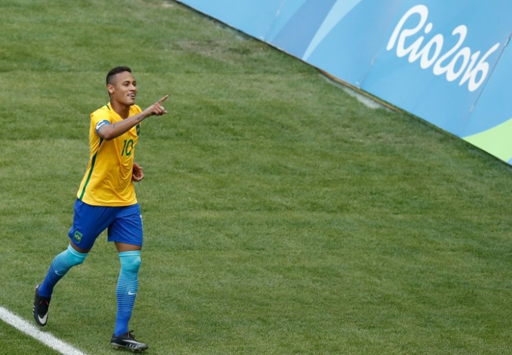 Brazils Neymar celebrates after scoring a penalty against Honduras on August 17, 2016