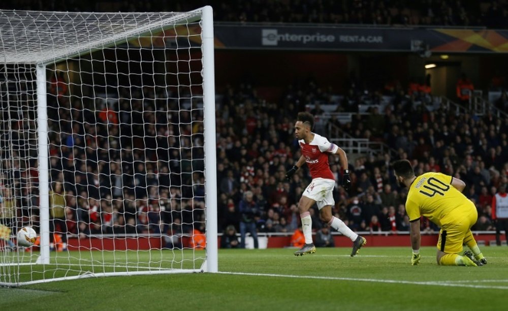 Arsenal y Nápoles se medirán por un puesto en la semifinal de Europa League. AFP