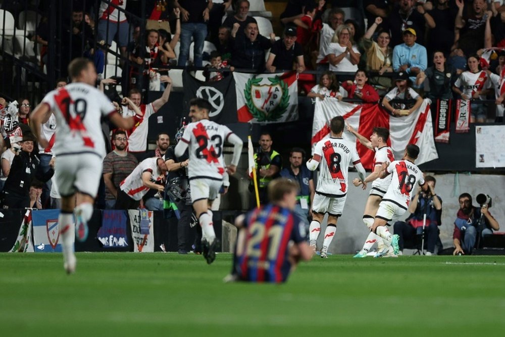 El Barça se empeña en prolongar lo que parece inevitable. AFP