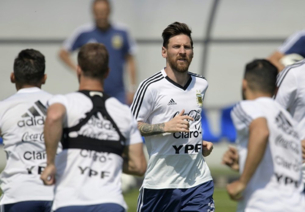 Argentina se juega sus opciones ante Nigeria. AFP