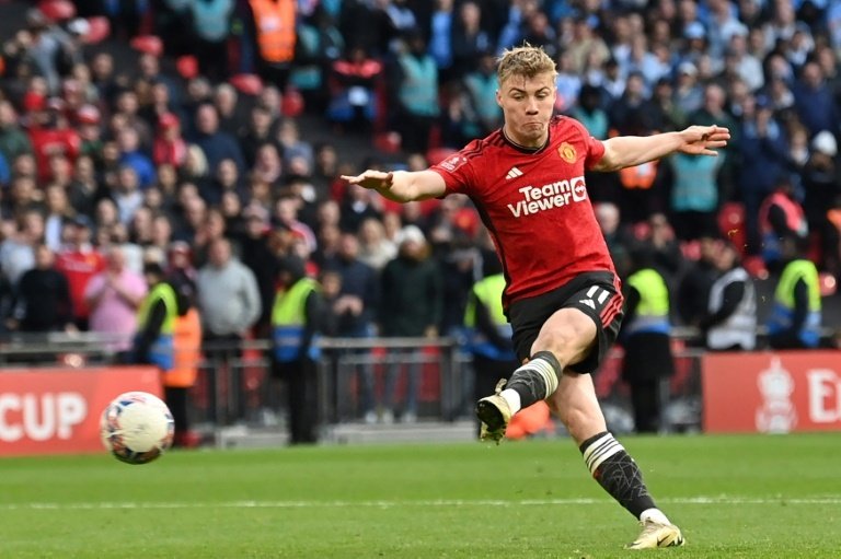 Manchester United will face Manchester City in the FA Cup final after claiming a hard-fought victory on penalties over Championship side Coventry City.