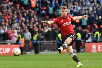 Manchester United will face Manchester City in the FA Cup final after claiming a hard-fought victory on penalties over Championship side Coventry City.