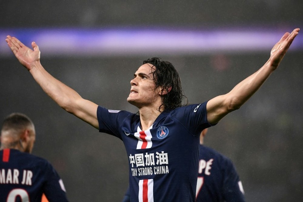 Benfica would be interested in signing Cavani. AFP