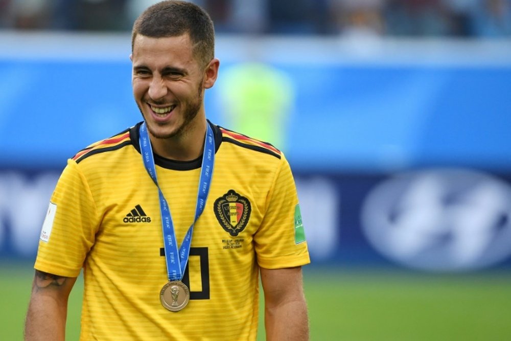 Le football 'ne manque pas' à Hazard, qui 'profite de la vie'. AFP