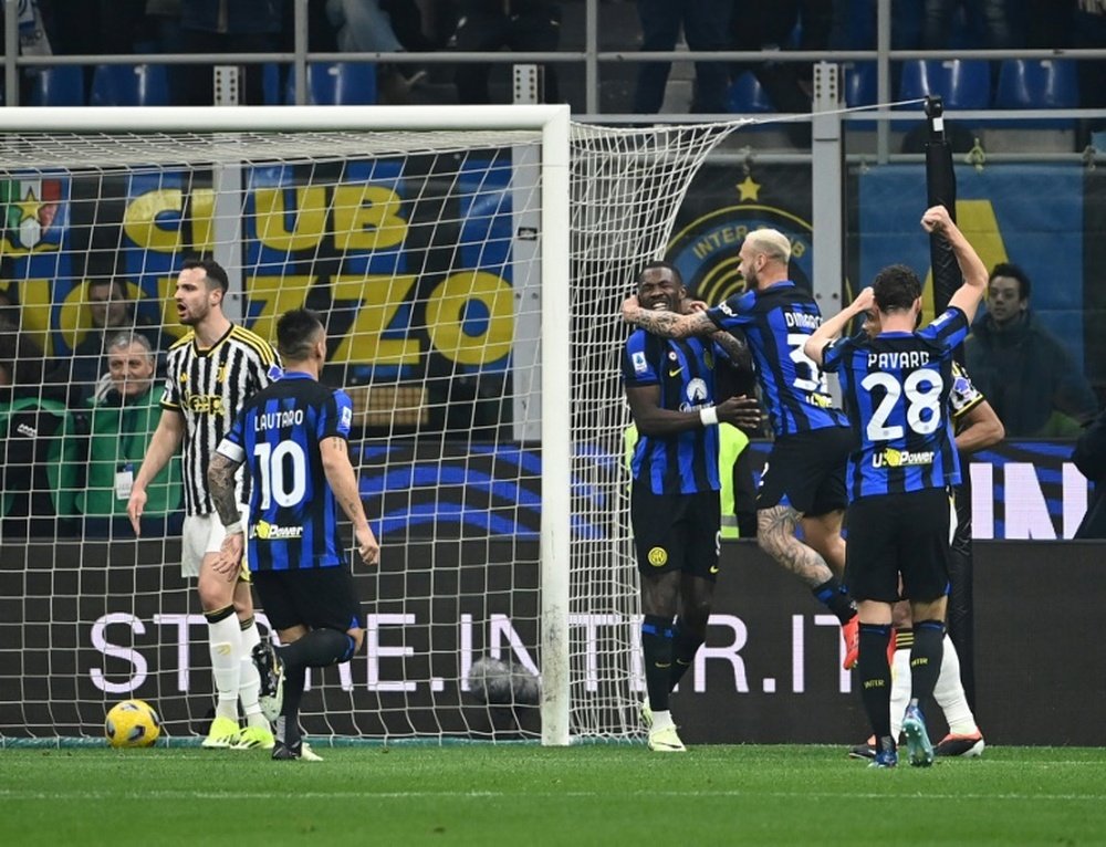 El 'Scudetto' empieza a teñirse de 'nerazzurro'. AFP