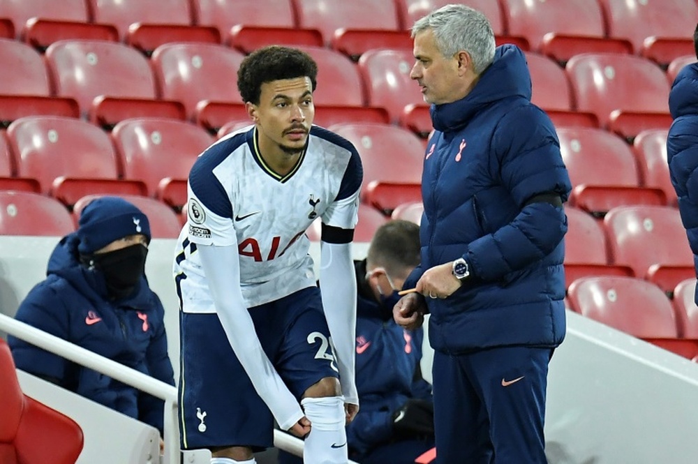 Dele Alli solo ha sido titular una vez en la Premier League. AFP/Archivo