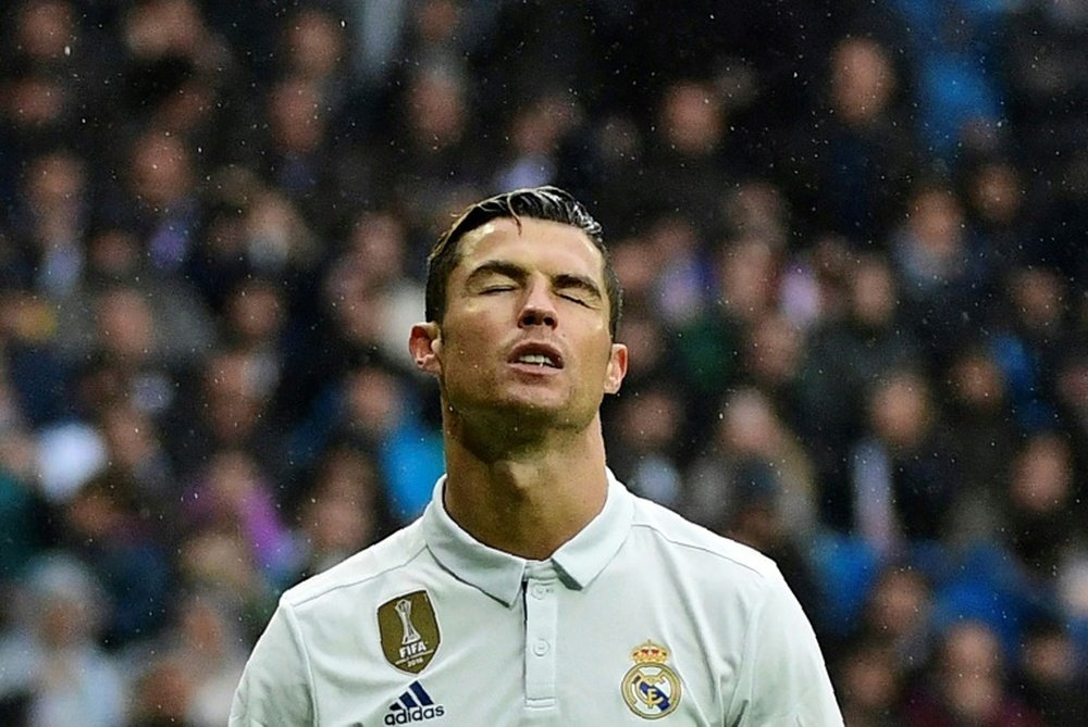 Simao hails perfect pro Ronaldo