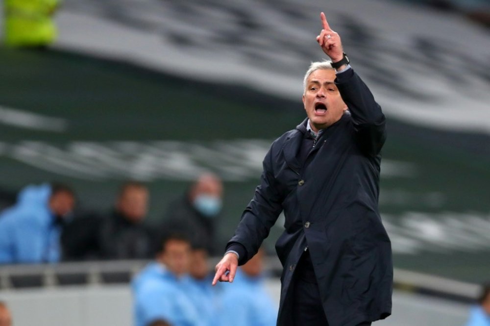 Mourinho plaisante sur le but de Winks. AFP