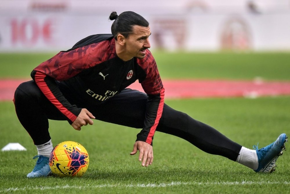 Zlatan Ibrahimovic se lesionou durante treino na segunda-feira. AFP