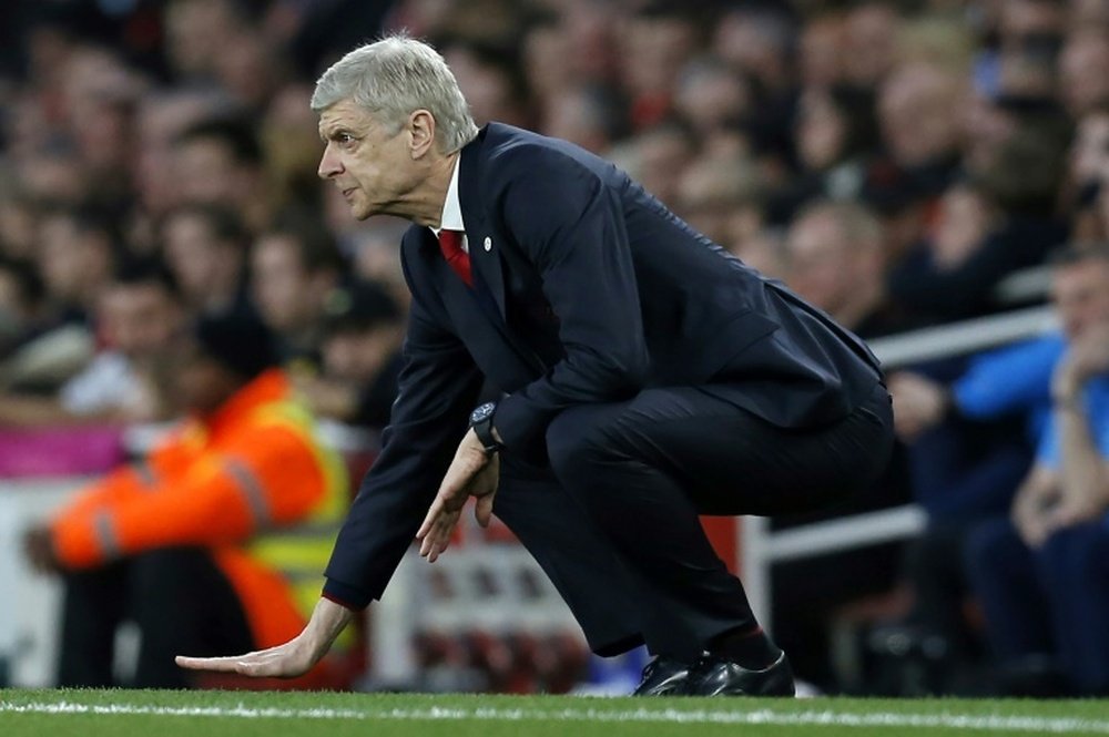 Wenger puede tener las horas contadas en el Arsenal. AFP