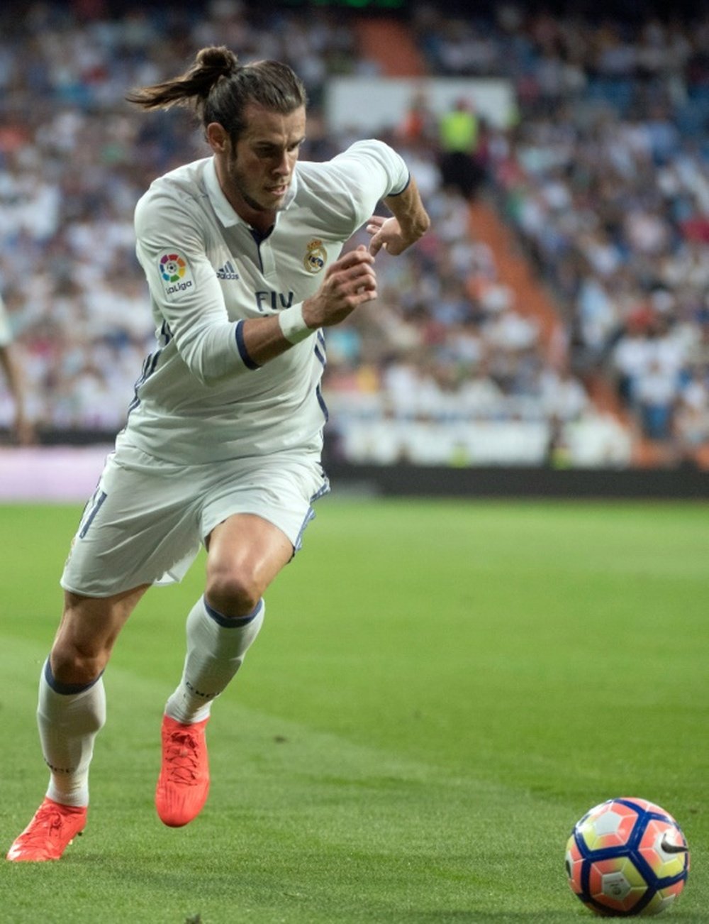 Bale volvió a marcar de cabeza en Laliga, esta vez fue ante el Eibar. AFP