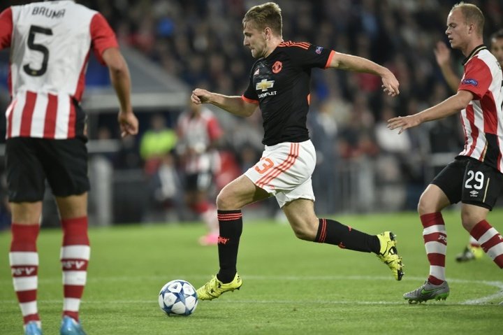 Broken leg for Shaw as United suffer nightmare at PSV