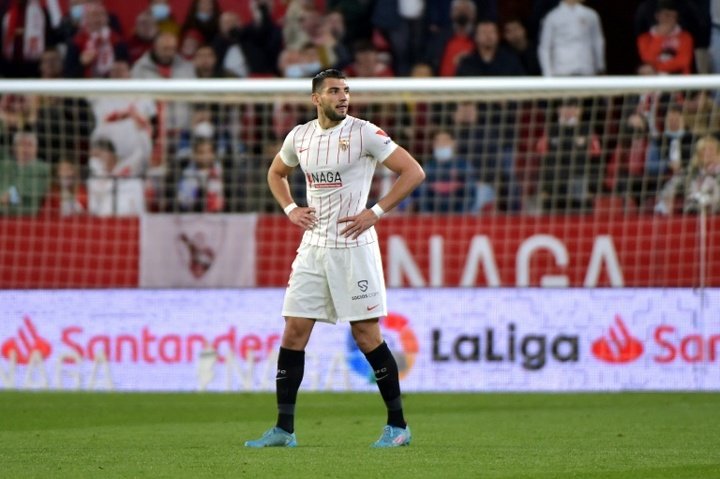 Monchi confirmou que o Sevilla recebeu ofertas por seus atacantes. AFP