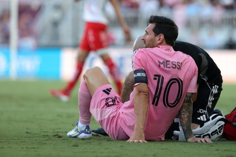 Alerte Messi : sorti sur blessure après 11 minutes de jeu. AFP