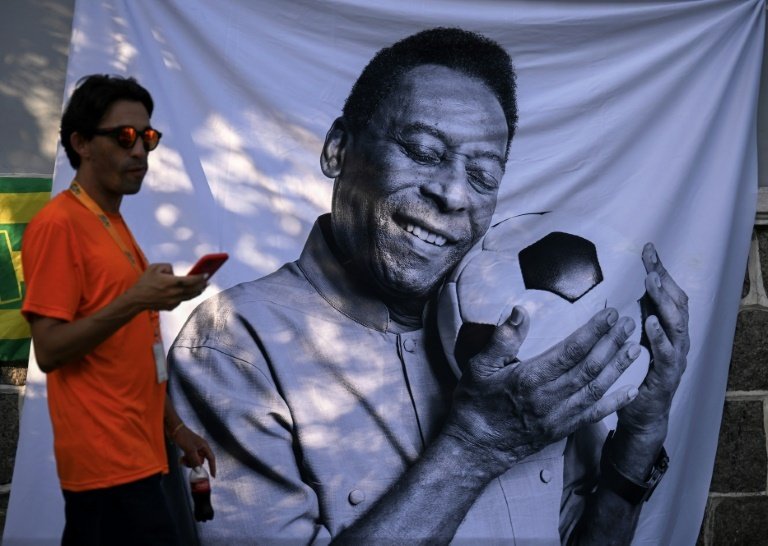 El hotel de la Selección Brasileña en Marruecos tiene una gran imagen de Pelé en la pared. AFP