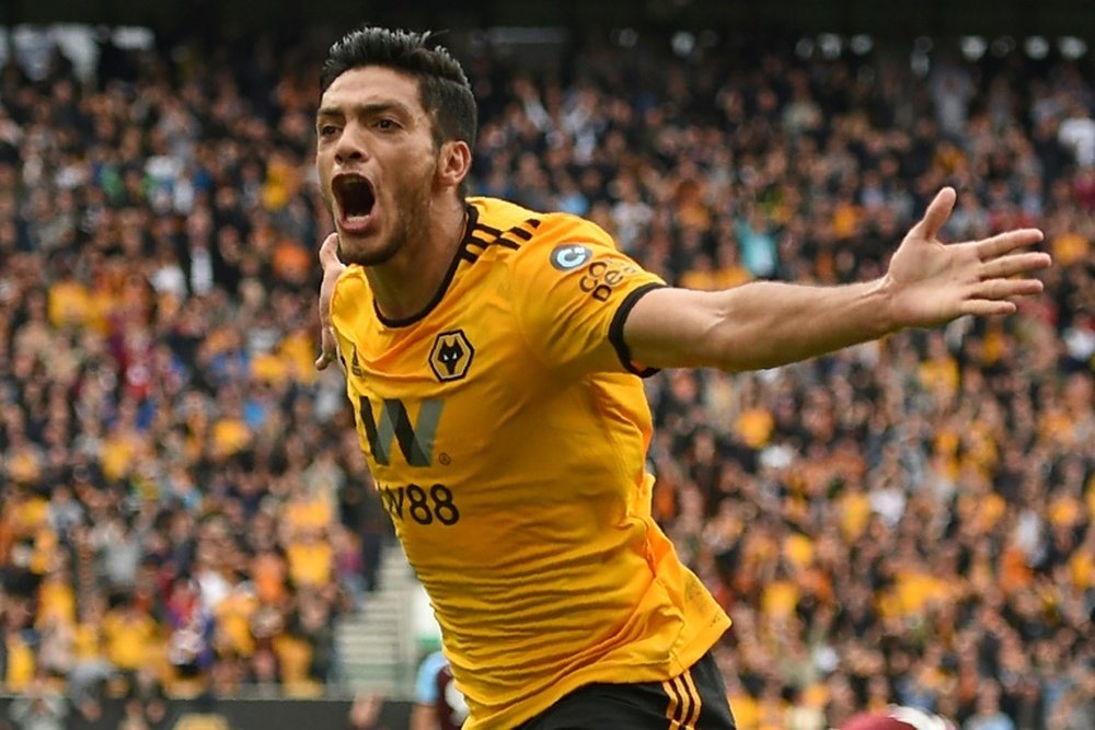 Raúl Jiménez evitó la derrota del Wolverhampton. AFP