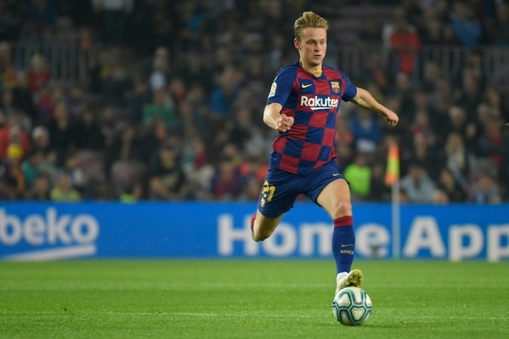 Problema no Barça: De Jong tem uma lesão no sóleo. AFP
